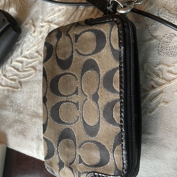 Coach wristlet 5.5” - Picture 8 of 8